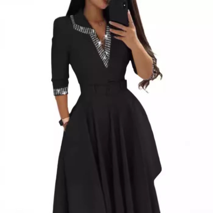 Dame A-linje kjole med ternet krave og figursyet snit Stilla