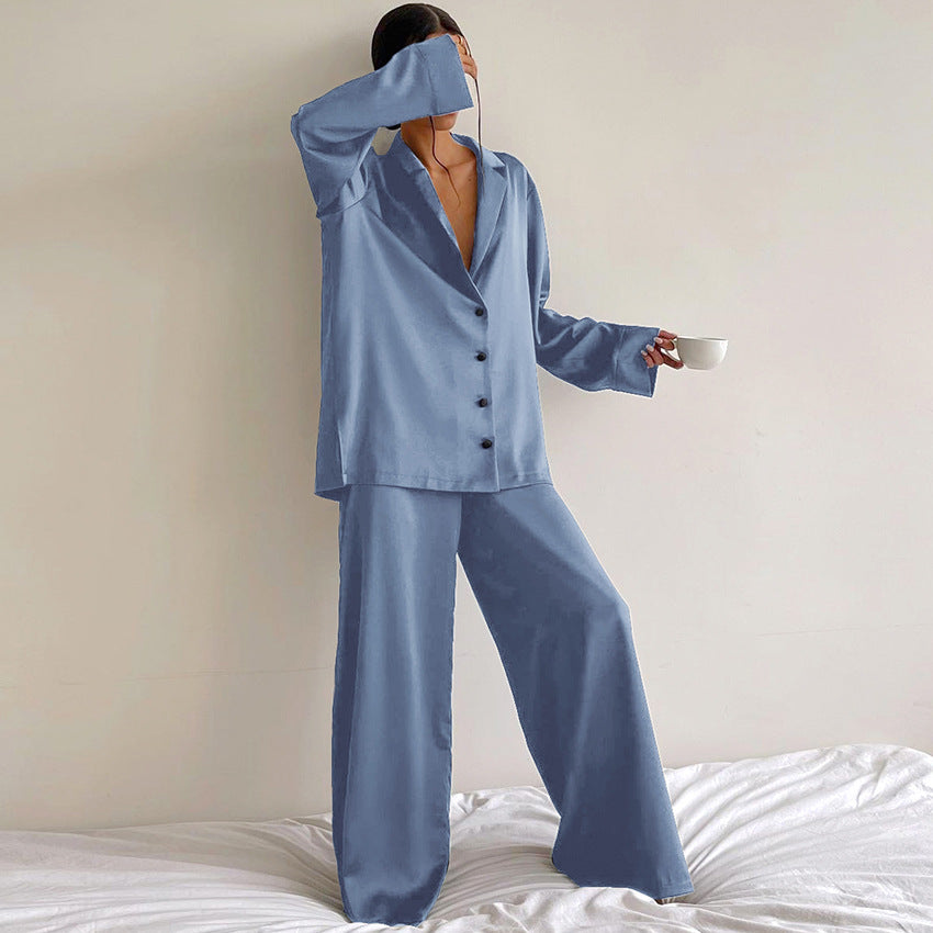 Dame Satin Pyjama-sæt med elegant V-udskæring og brede ben Stilla