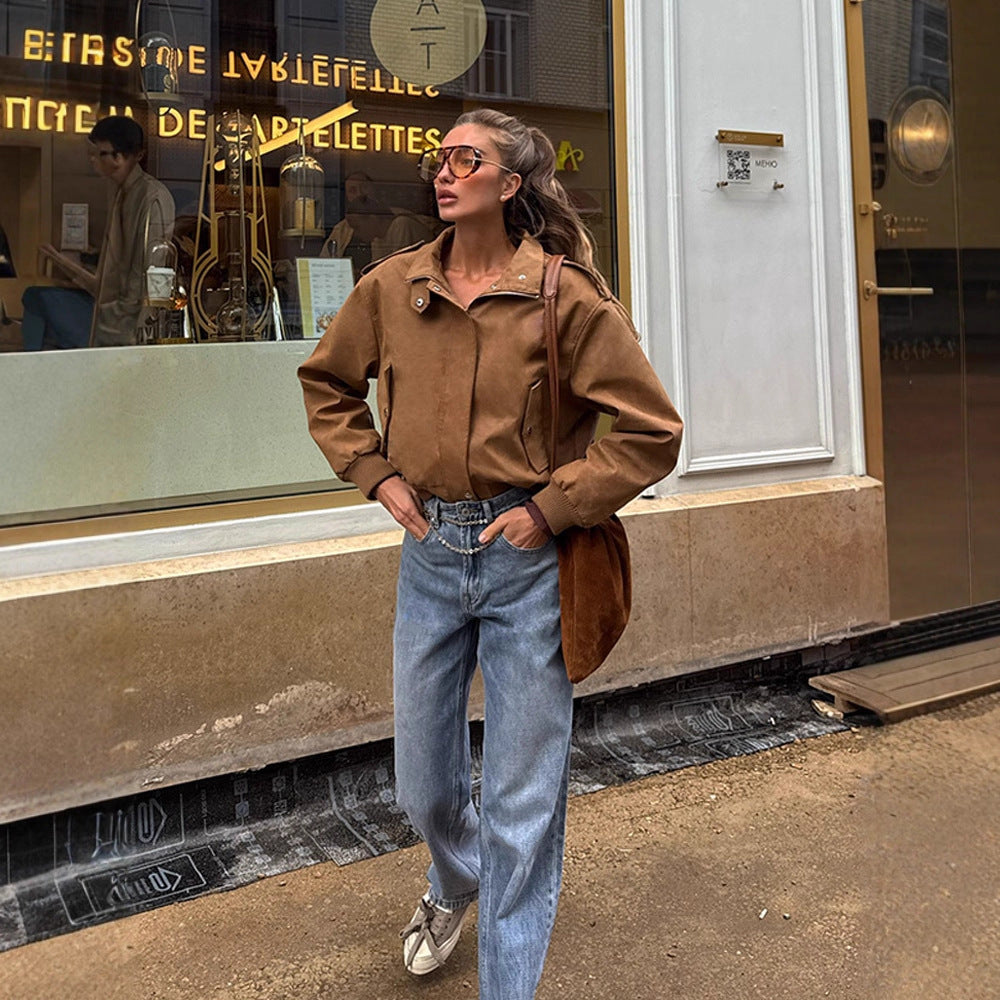 Dame afslappet kort jakke med voluminøse ærmer og lynlås Stilla