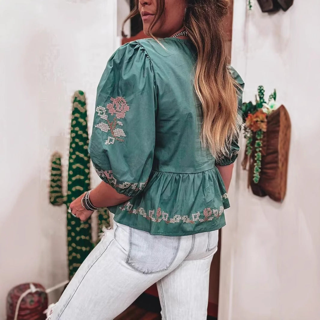 Dame elegant bluse med florale broderier og voluminøse ærmer Stilla