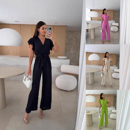 Dame jumpsuit med elegante ruffle detaljer og figursyet snit Stilla