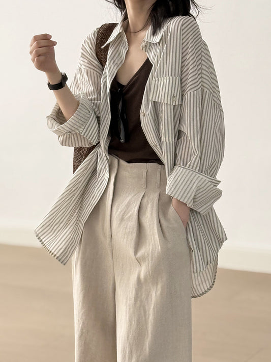 Dame afslappet skjorte top lavet af let og åndbart stof med stribet design Stilla