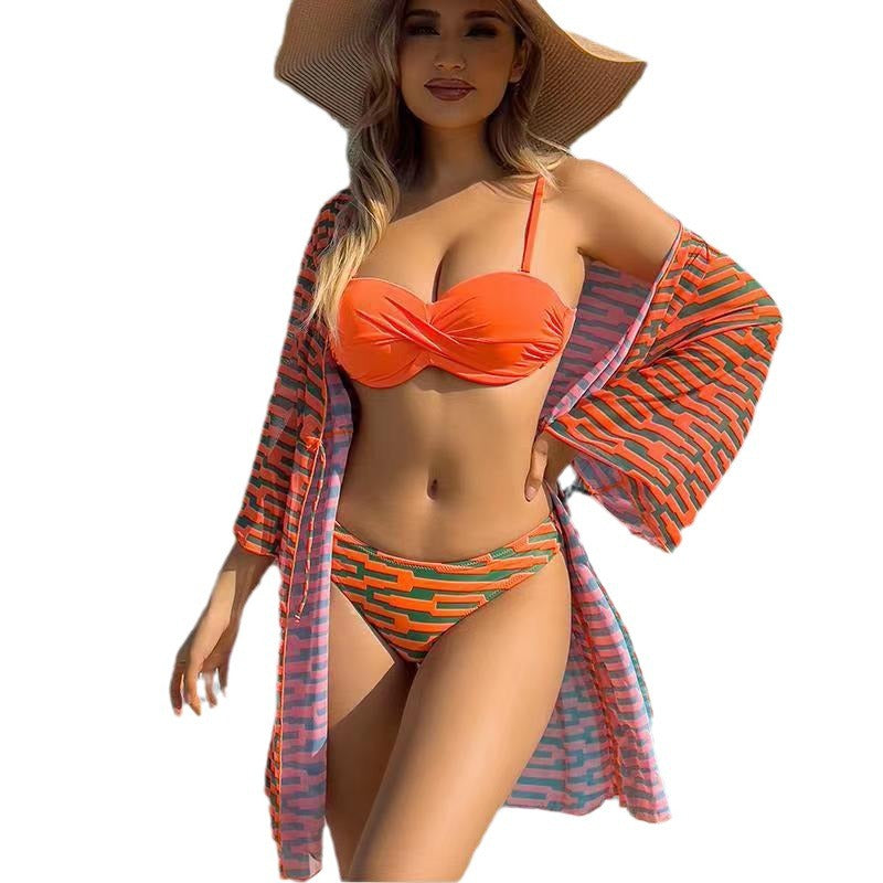 Dame bikinisæt med raffineret indpakningsdesign og moderne kimono Stilla