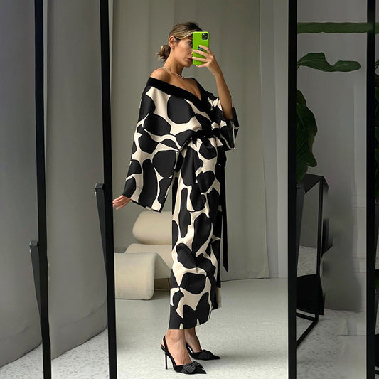 Dame Kimono-kjoler med elegant design og dyb slids Stilla