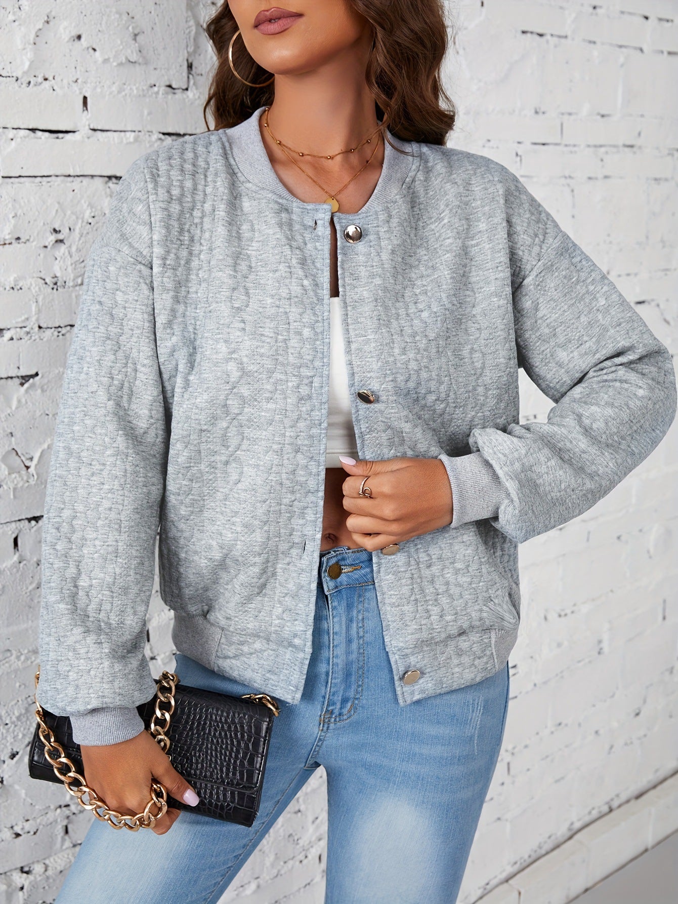 Dame afslappet og moderigtig bomberjakke med struktureret stof Stilla