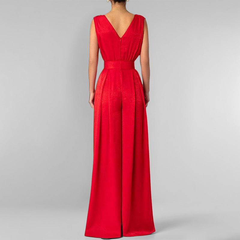 Dame jumpsuit med vidde ben og elegant V-hals Stilla