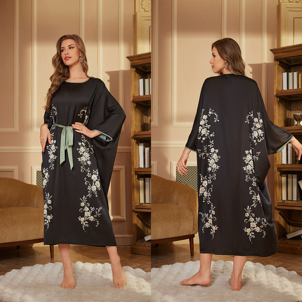 Dame elegant kaftanrobe med blomsterprint og taljebælte Stilla