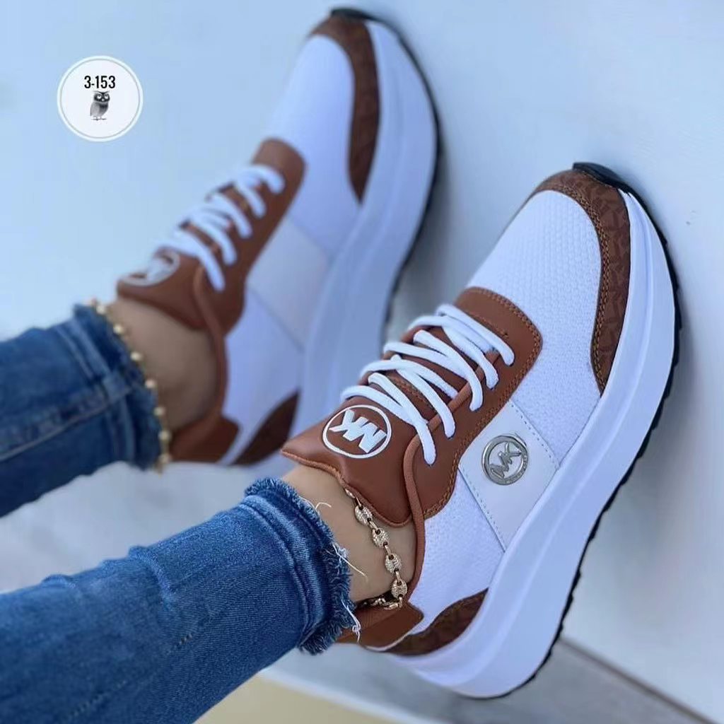 Dame Sneakers med luftig mesh-overflade og trendy plateau Stilla