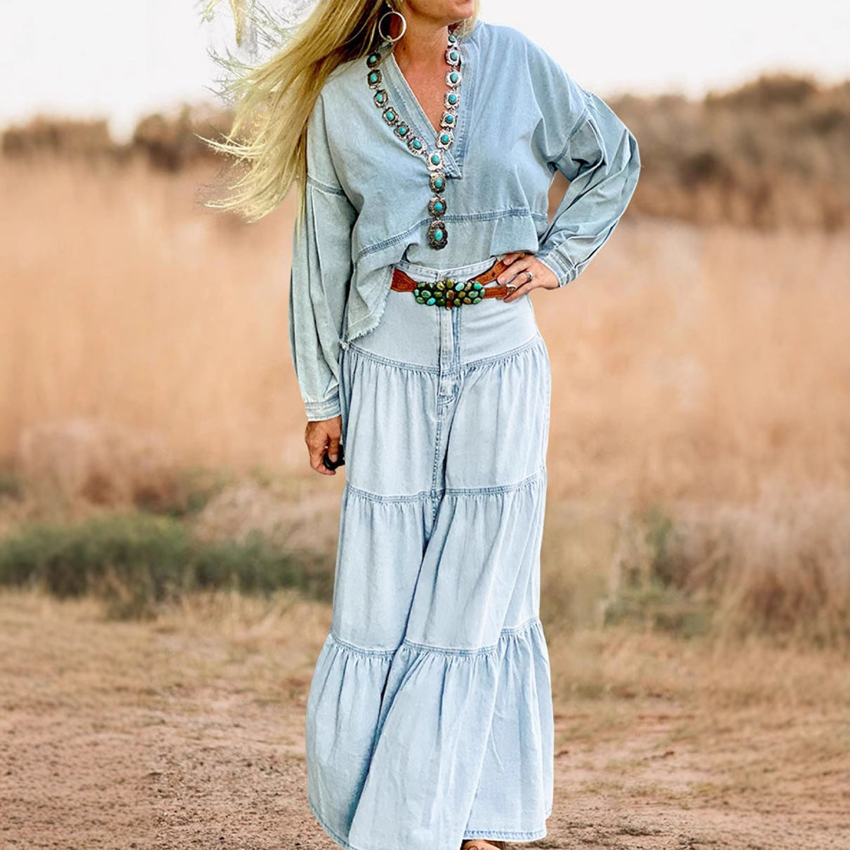 Dame Denim Maxikjole i Boho-stil med volumniøst skørt og flæser Stilla