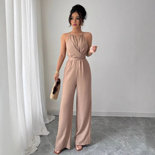 Dame Elegant Jumpsuit med Halterneck-design og figursyet snit Stilla
