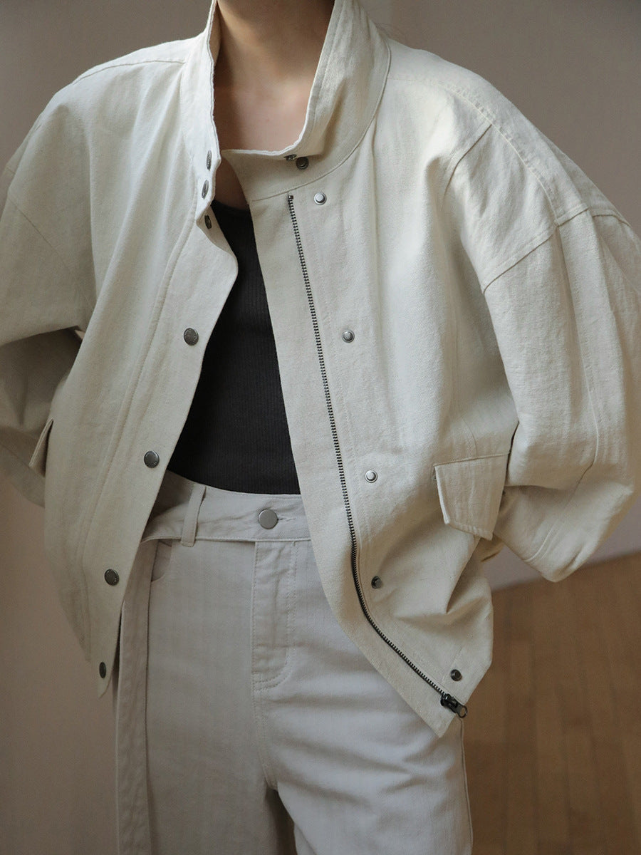 Dame afslappet overshirt-jakke med praktisk lynlås og kvalitetsknapdetaljer Stilla