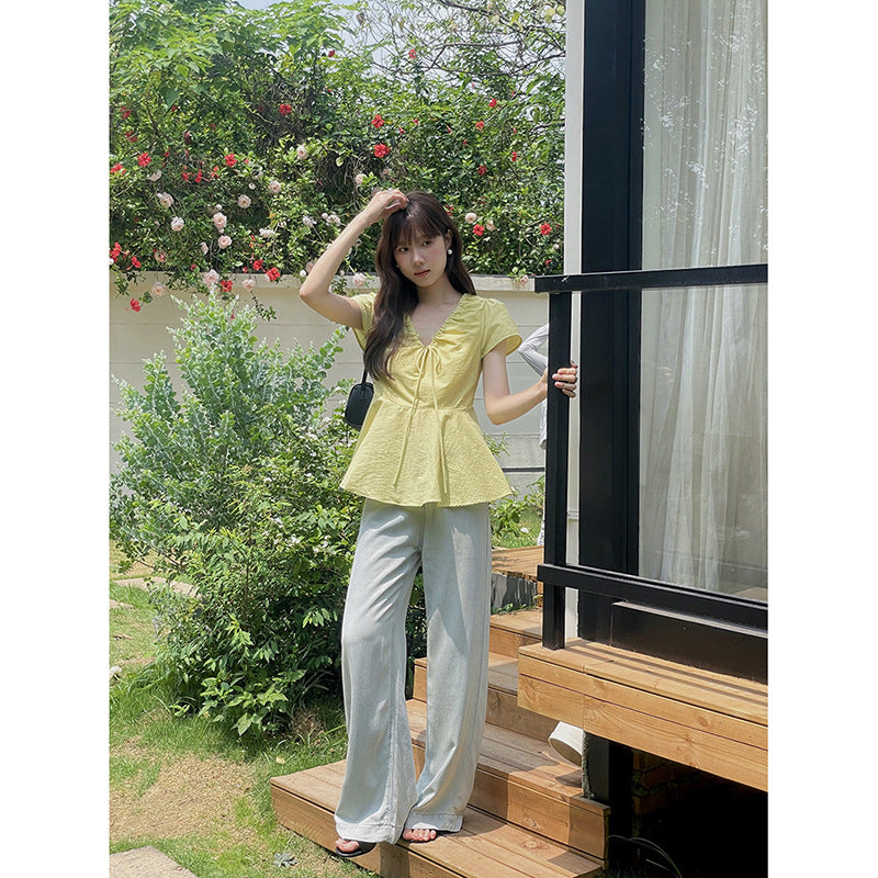 Dame elastisk blusestop med flæsedetalje og dekorativt bånd Stilla