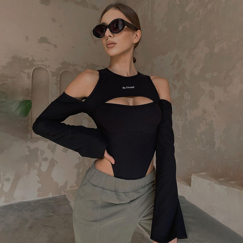 Dame bodysuit med kreativ cut-out-design og lange ærmer Stilla