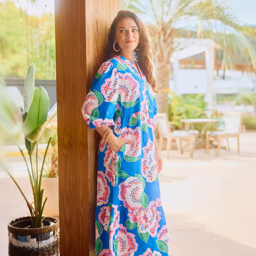 Dame afslappet Maxikjole med farverigt blomsterdesign og knaplukning Stilla