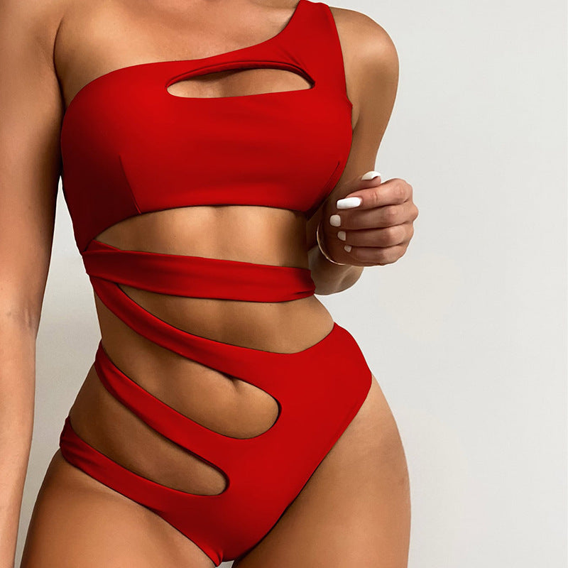 Dame Cut-Out bikini med asymmetrisk design og sexy stropdetaljer Stilla