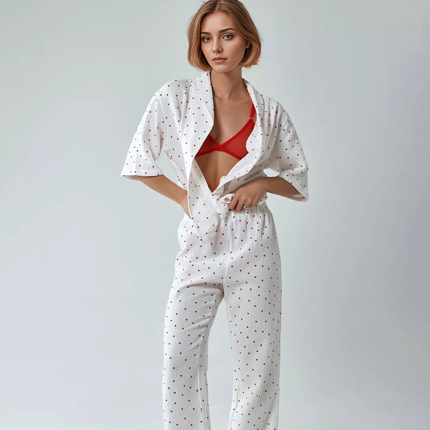 Dame afslappende pyjamasæt med legende hjerte-mønster og elastisk talje Stilla