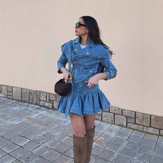 Dame denimjakke med asymmetrisk skæring og fashionable detaljer Stilla