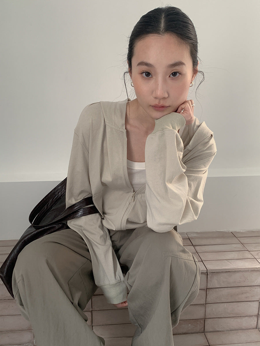 Dame afslappet hættejakke med praktiske lommer og gennemgående lynlås Stilla