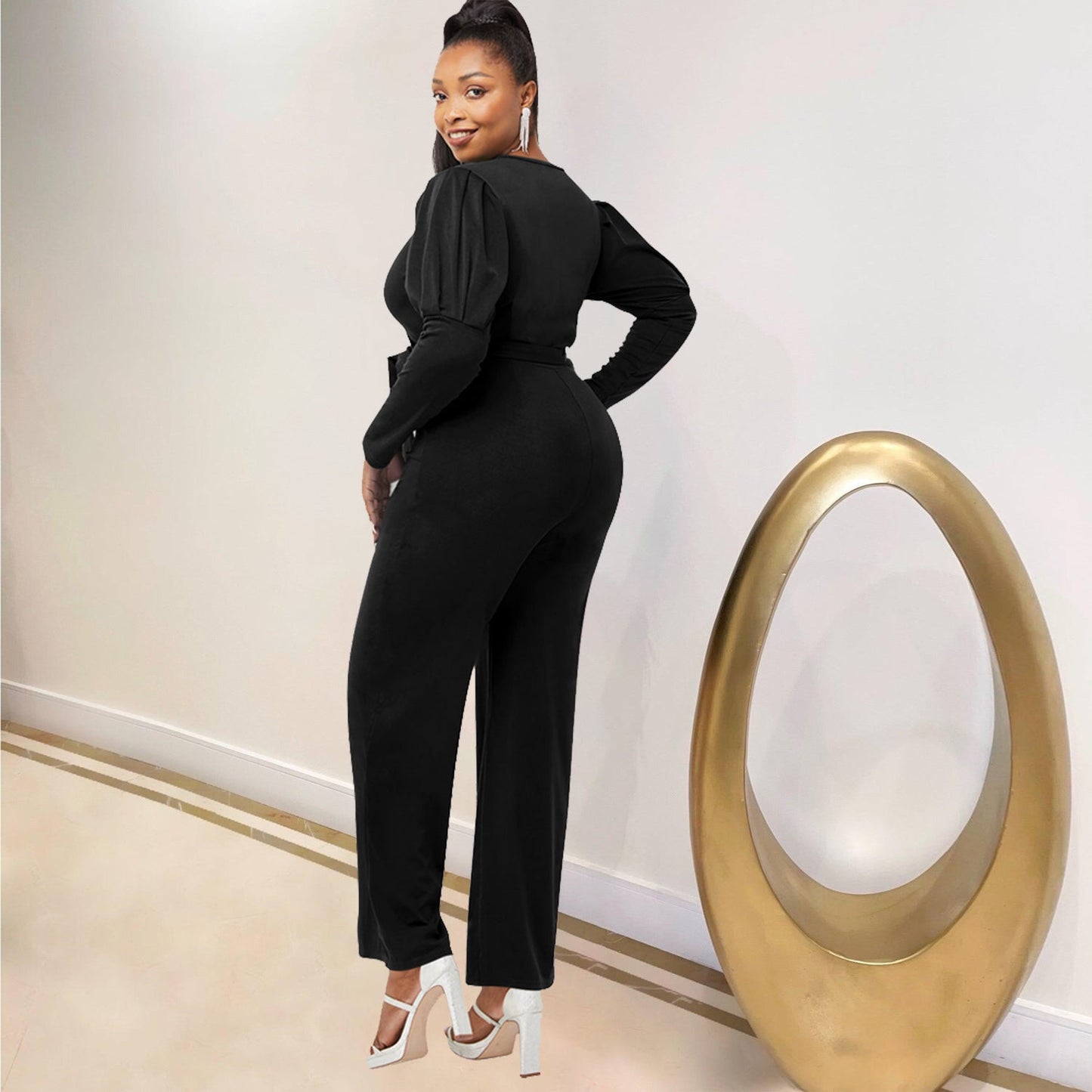 Stilla | Elegant Langærmet V-hals Bælte Jumpsuit