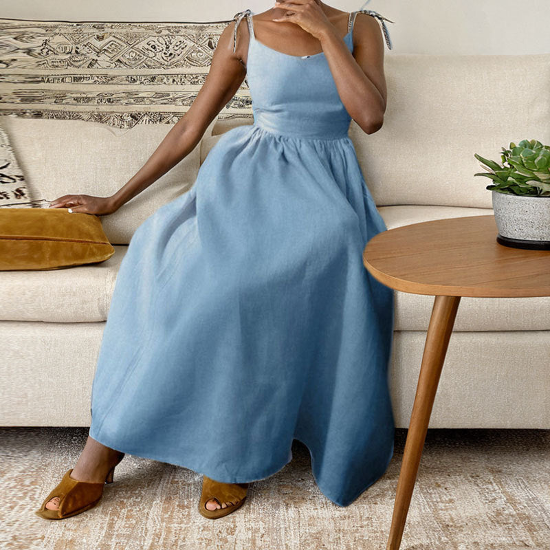 Dame afslappet maxikjole med smal V-udskæring og flydende skørt Stilla