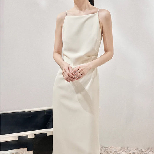 Dame afslappet midikjole med smalle spaghetti-stropper og sidelængdelt spalte Stilla