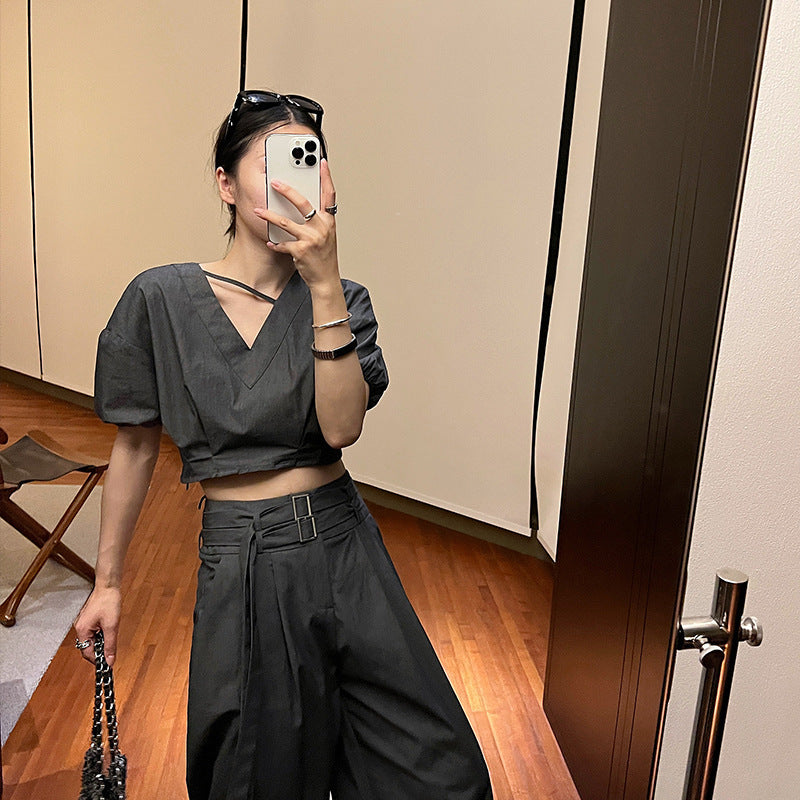 Dame cropped top med bred pasform og moderne detaljer Stilla