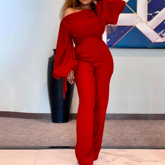 Dame elegant jumpsuit med asymmetrisk design og svajende ærmer Stilla