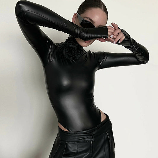 Dame Elegant Langærmet Bodysuit med voluminøst Krave og floral Accent Stilla