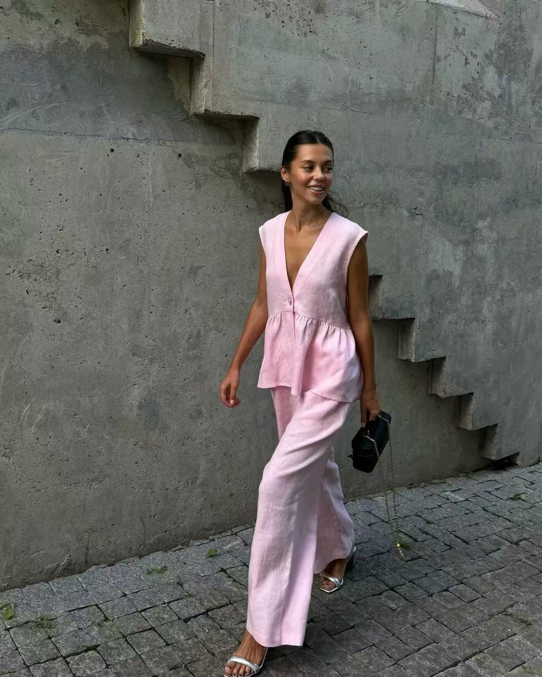 Dame afslappet linned sæt med ærmeløs overdel og bred bukseklip Stiila