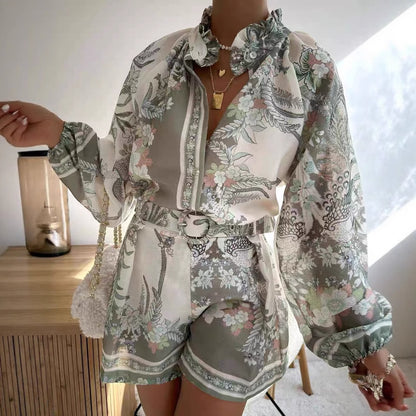 Dame Blusenshorts-sæt med floralt design og flæseærmer Stilla