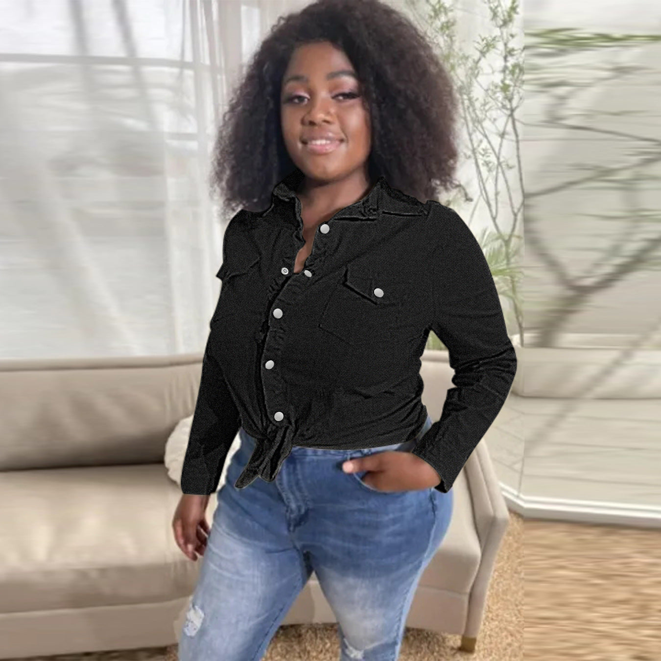 Dame afslappet langærmet bluse med praktisk knude lukning og brystlommer Stilla