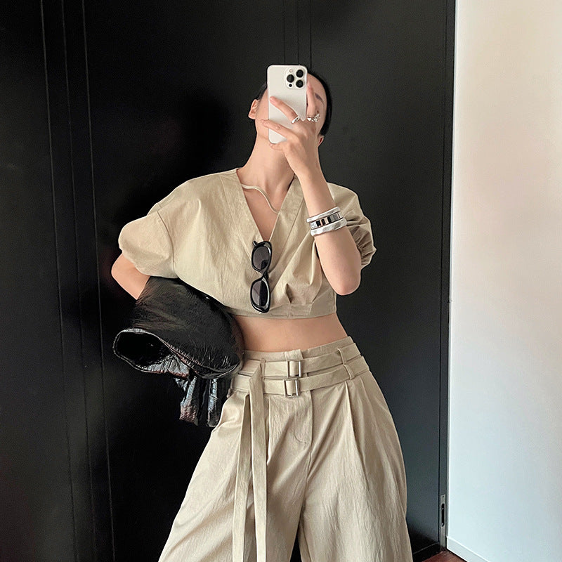 Dame cropped top med bred pasform og moderne detaljer Stilla