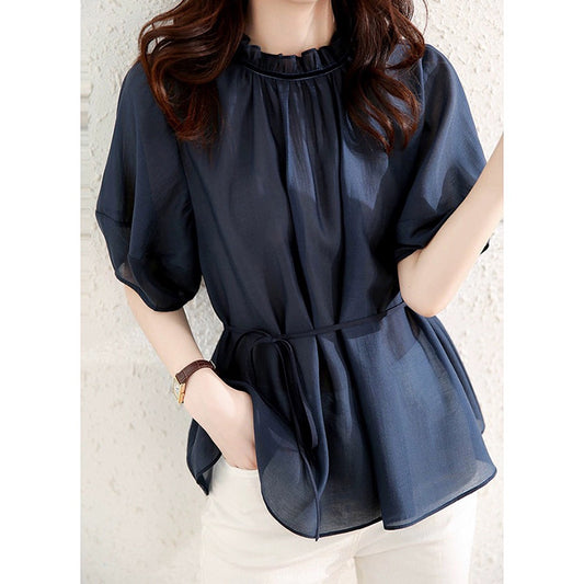 Dame elegant bluse med moderne flæsedetaljer og taljebælte Stilla