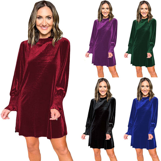 Dame Elegant fløjl kjole med lange, puffede ærmer og hævet krave Stilla