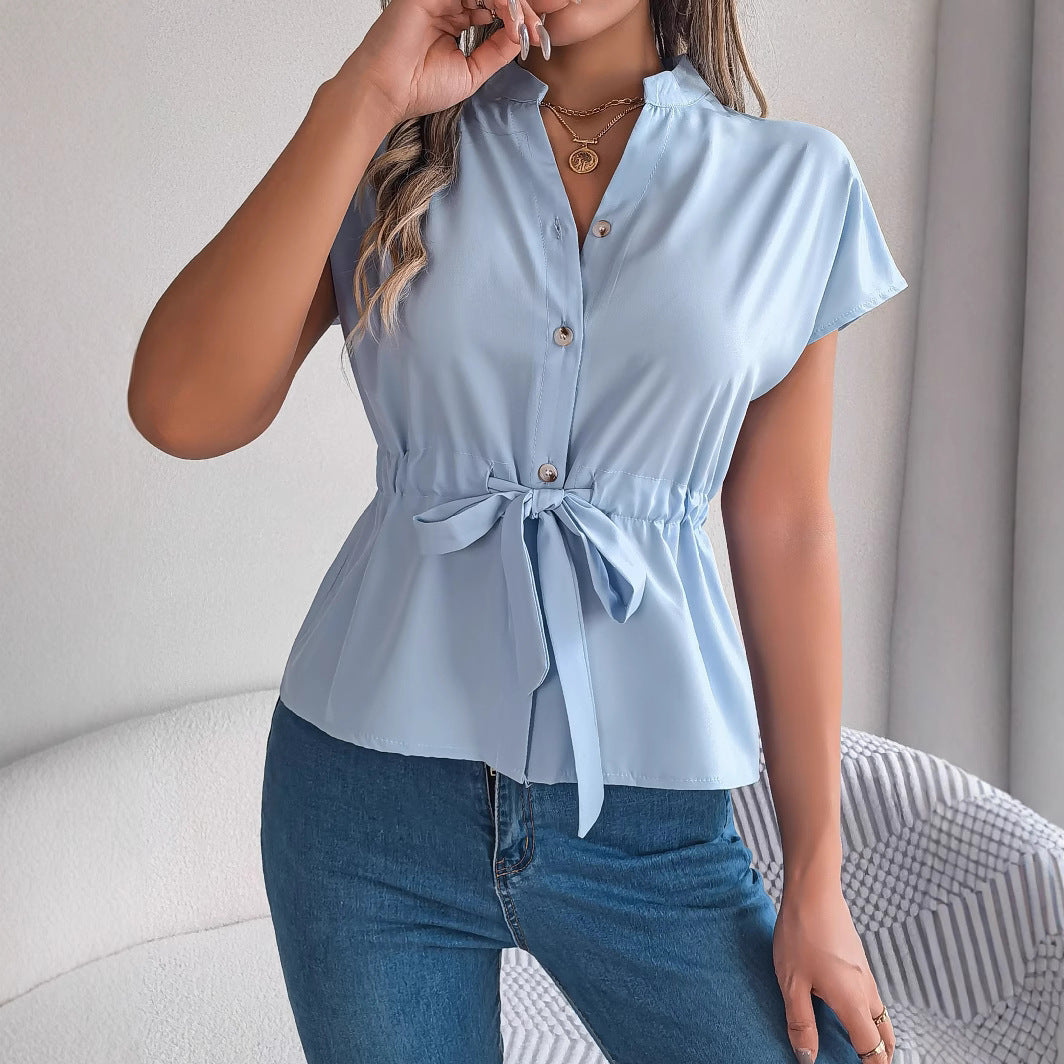 Dame elegant bluse med figursyet snit og knaplukning Stilla