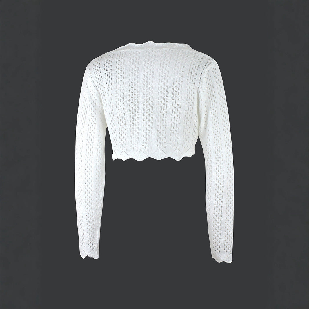 Dame cropped strikbluse med sløjfe lukning og hullet design Stilla