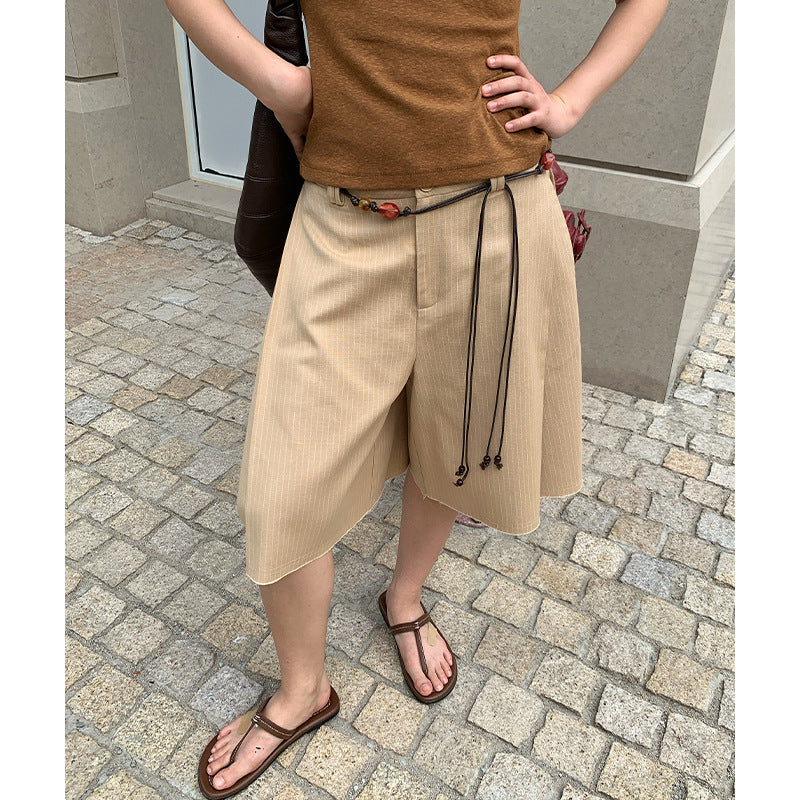 Dame afslappede shorts med elegante nålstriber og praktiske lommer Stilla