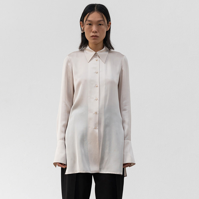 Dame Edle Silke Bluse med klassisk Krave og elegante Knapdetaljer Stilla