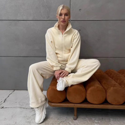 Dame Elegant fleece træningssæt med høj krave og bredt ben Stilla