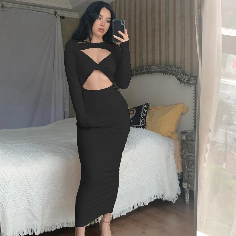 Dame Cut-Out kjole med langærmet og raffineret design Stilla