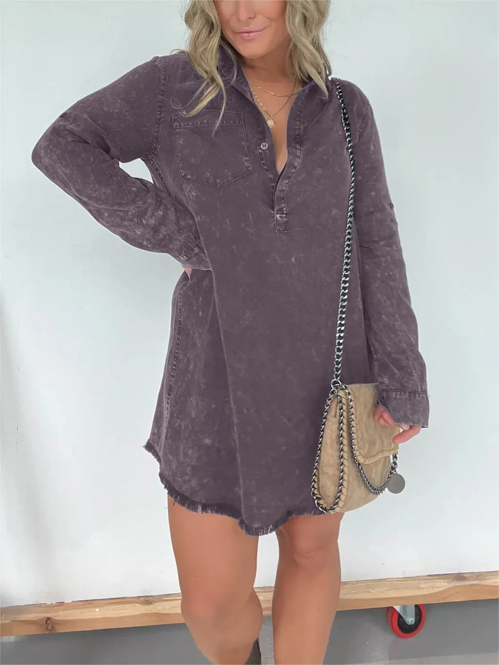 Dame Denim-langærmet kjole med struktureret fløjl-design og knapbar liste Stilla