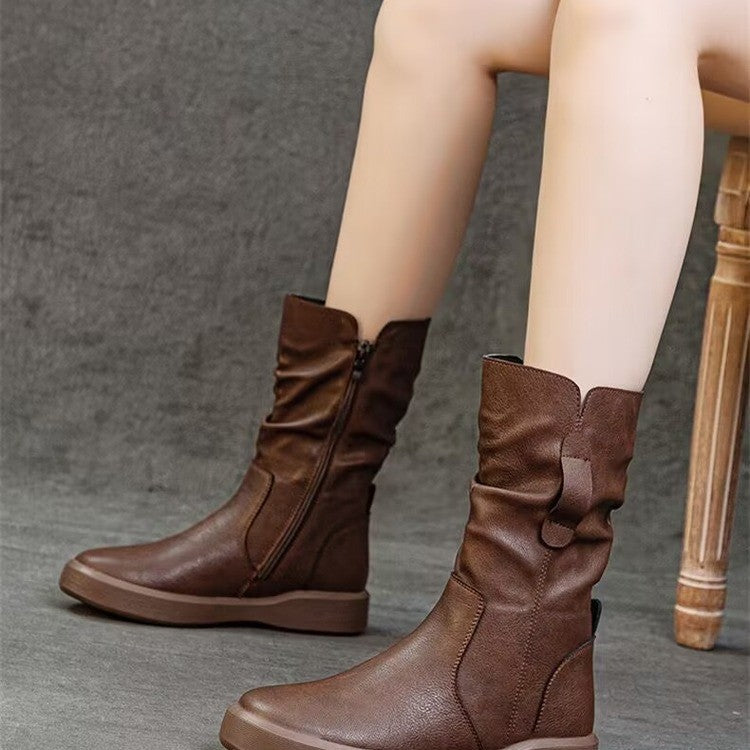 Dame afslappede støvletter med sidelukning og moderne plisseret design Stilla