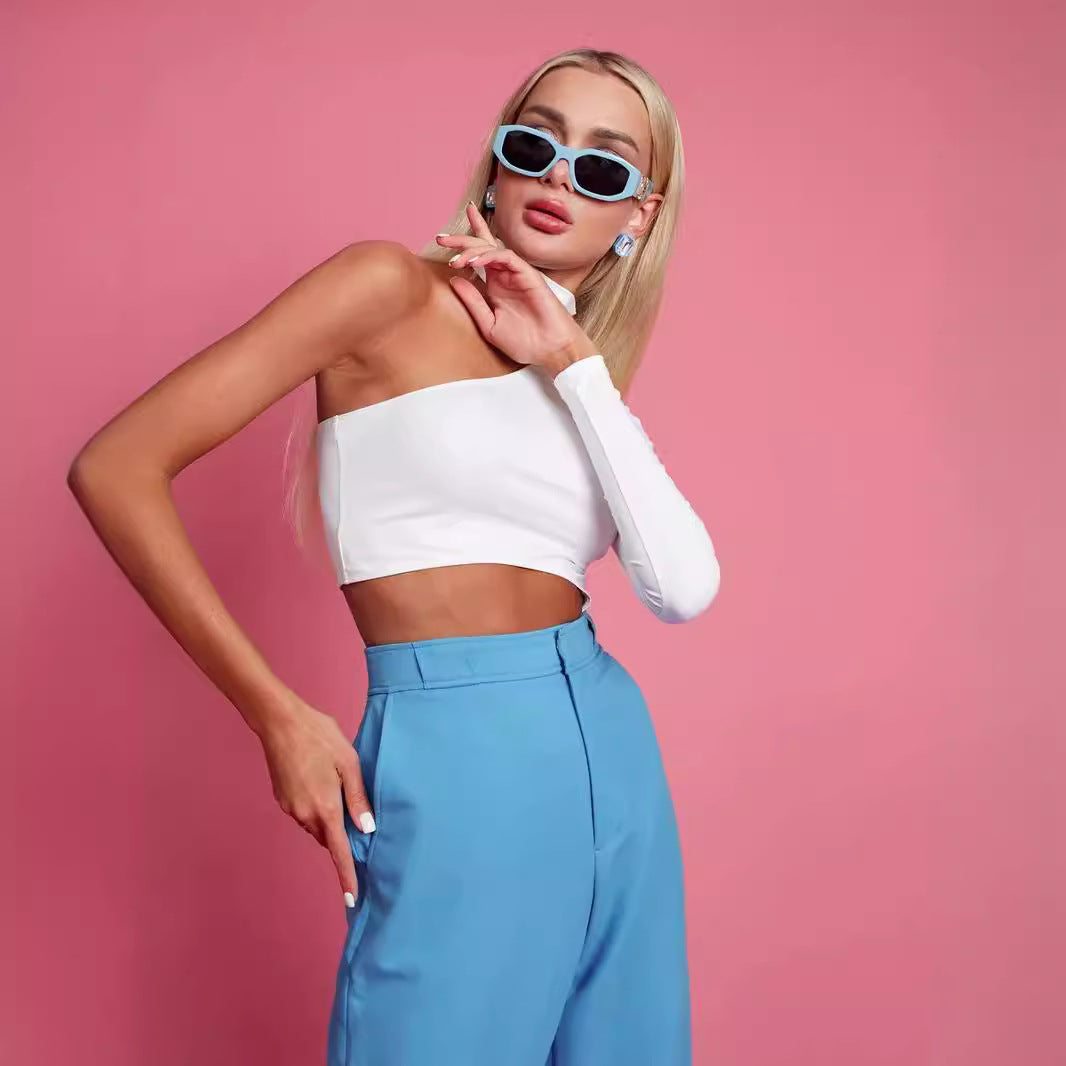 Dame Cut-Out Body med asymmetrisk design og høj krave Stilla