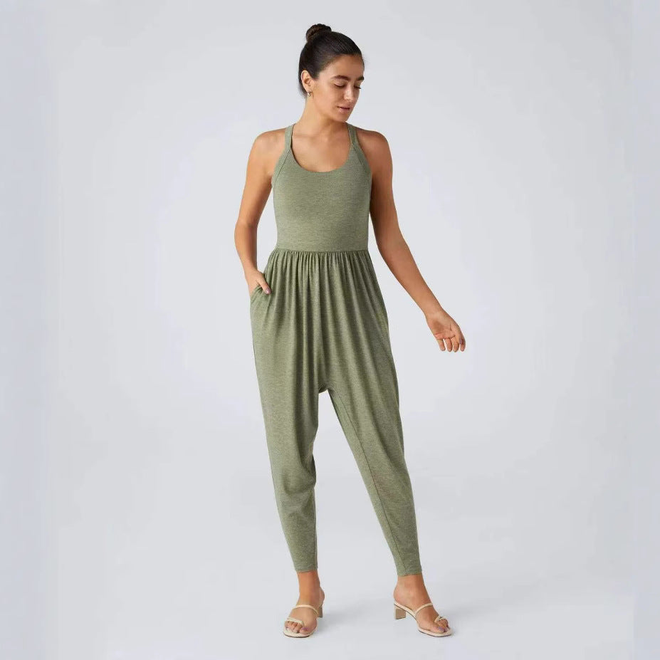 Dame jumpsuit med afslappet snit og praktiske sidelommer Stilla