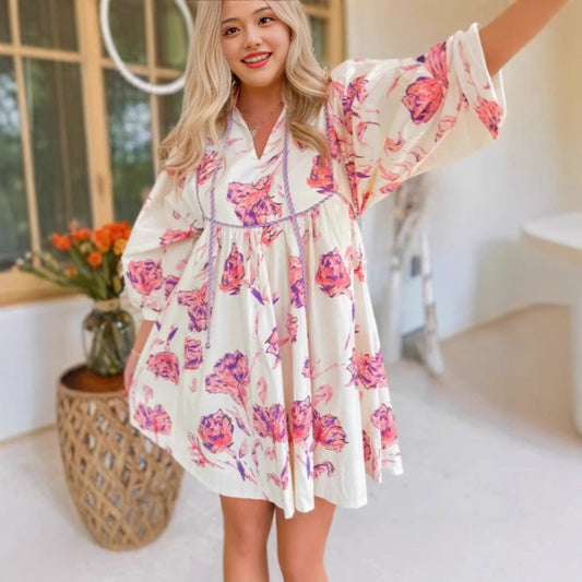 Dame afslappet blusekjole med blomstermønster og udskåret snit Stilla