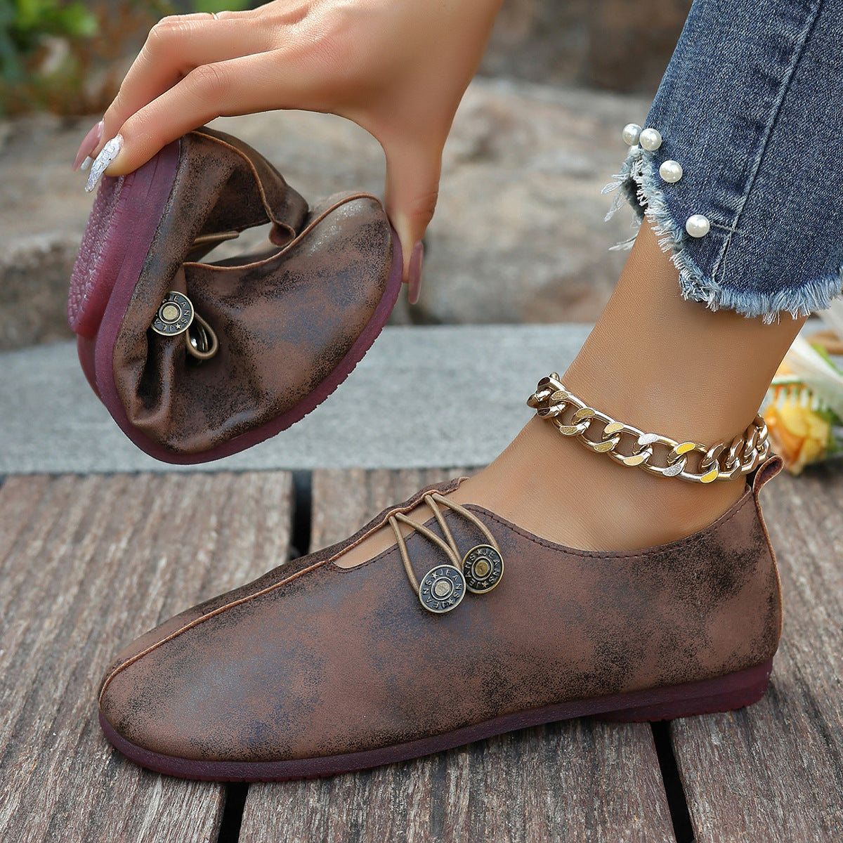 Dame Elegant Ballerinaer i Vintage-stil med dekorative snøredetaljer Stilla