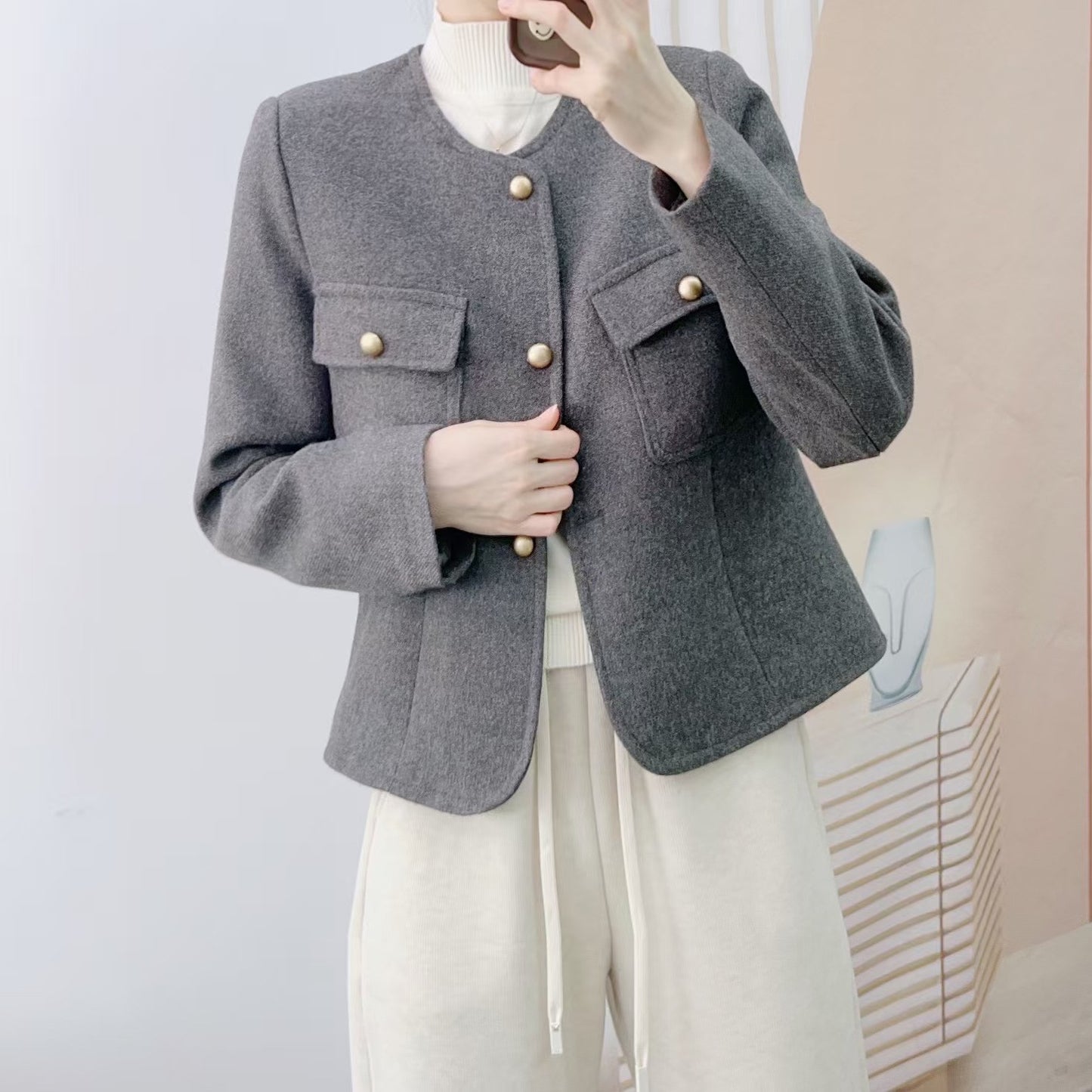 Dame Damejakke med nostalgisk design og praktiske lommer Stilla