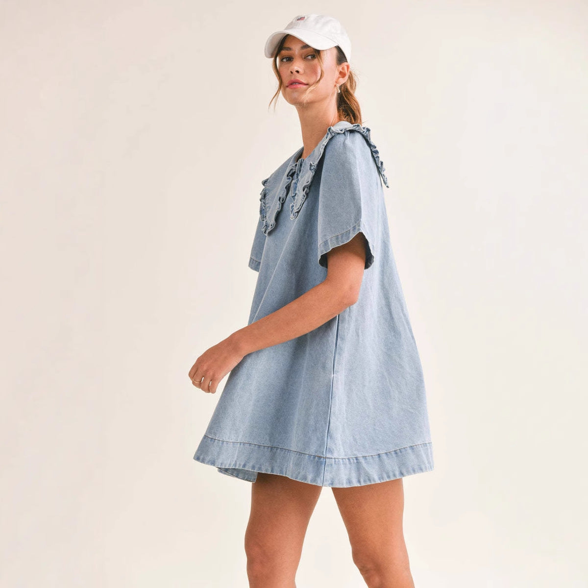 Dame Denim Kjole med legende Ruffle Krave Stilla