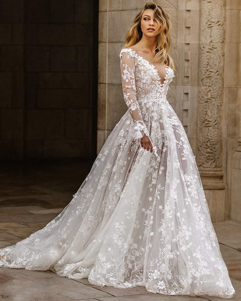 Dame Elegant brudekjole med blomster-spitzeapplikationer og dyb V-udskæring Stilla