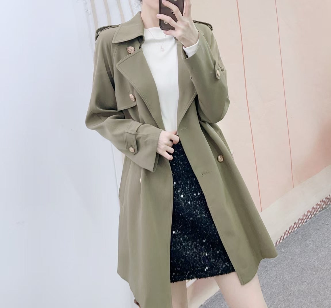 Dame elegant trenchcoat med praktiske lommer og stilfuldt bælte Stilla